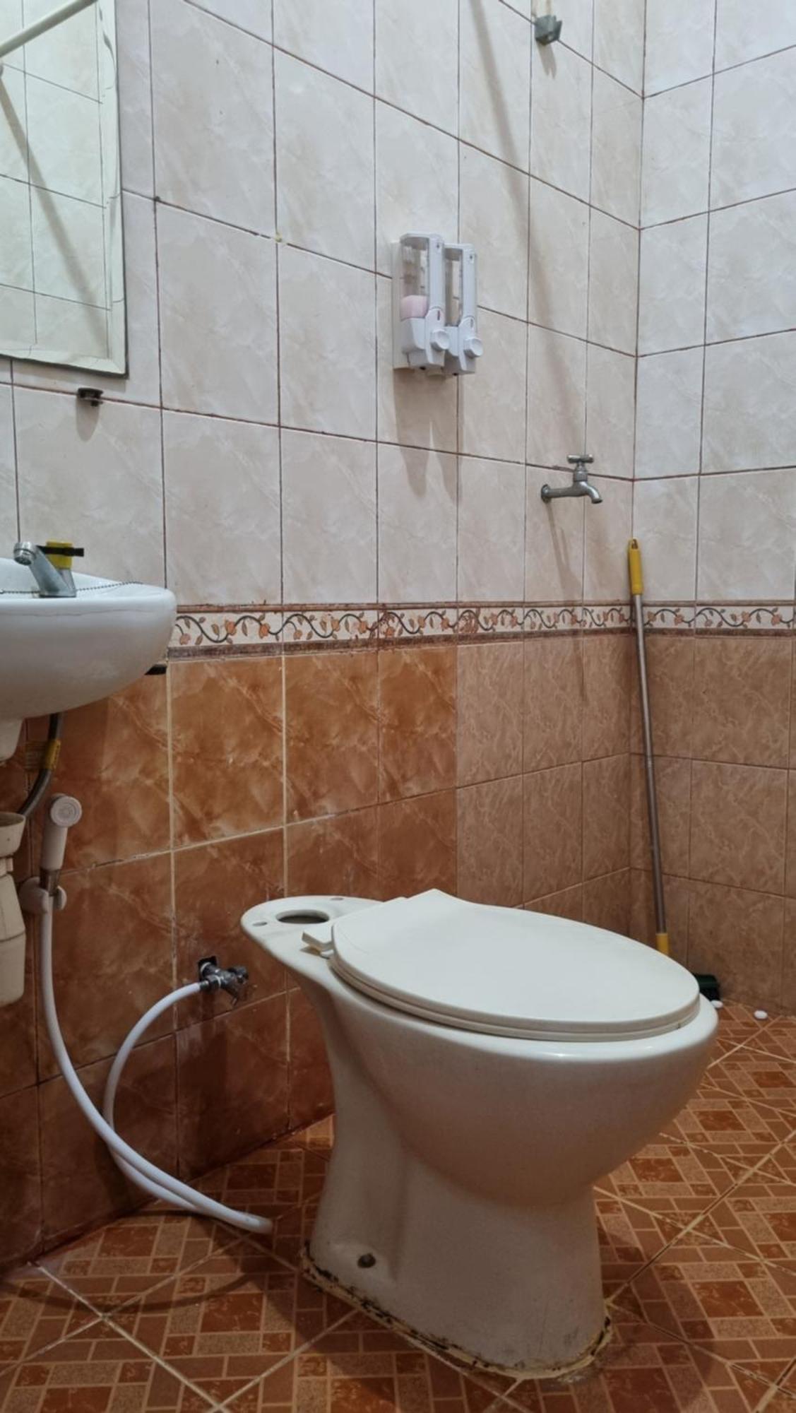 Makassar Airin Homestay Sungguminasa Kültér fotó